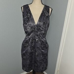 Chic V-Neck Floral Dress in Black and Gray